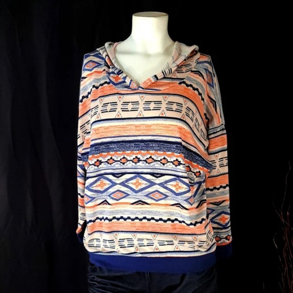 Boho Pattern Hoodie with Open Lace back panel